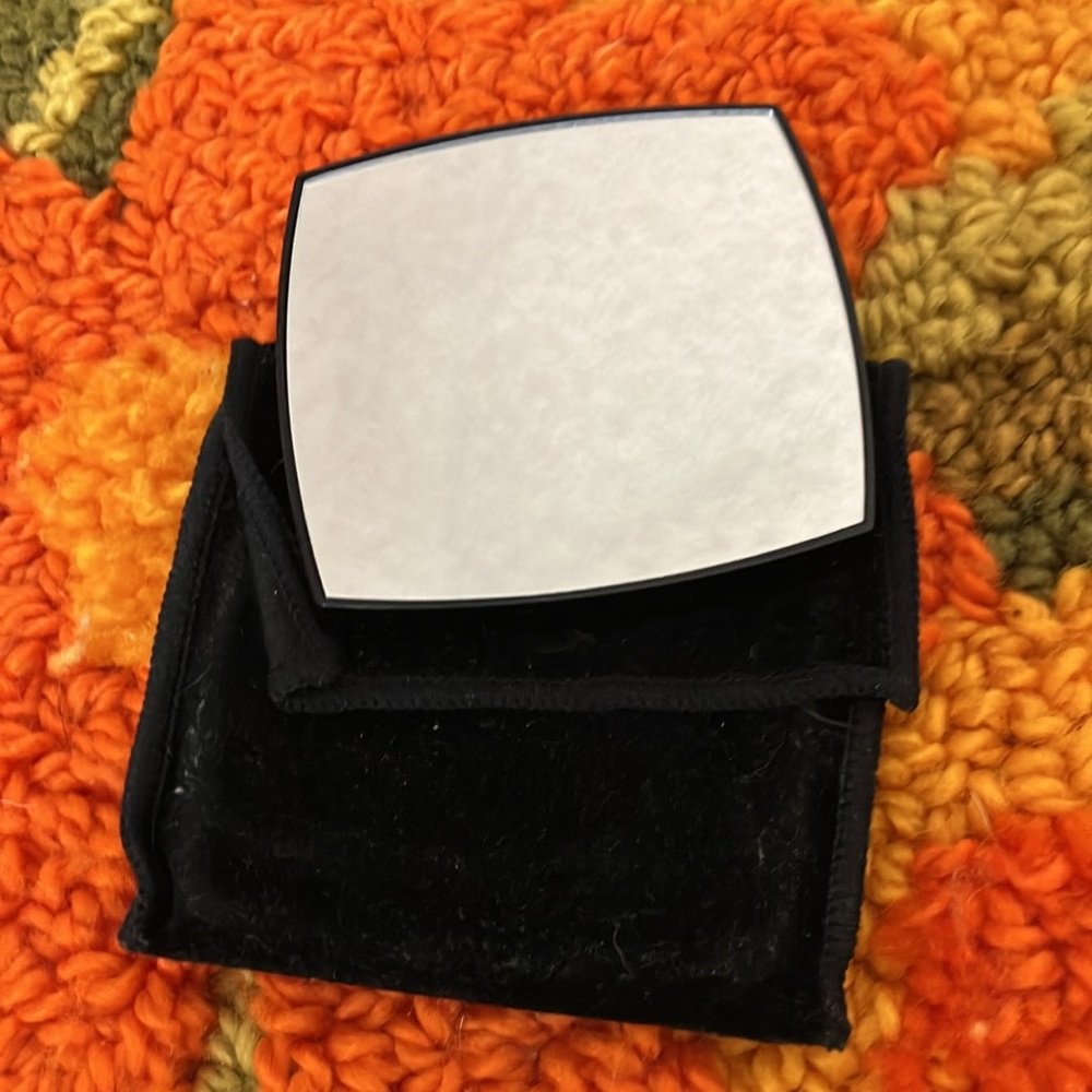 Chanel Compact Mirror - Picture 5 of 6